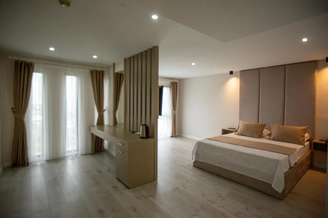 The Deck Otel Trabzon 0*,